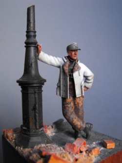 S2KW039 - SS Man Short winter jacket (leaning)